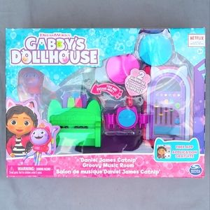 Gabby’s Dollhouse Groovy Music Room Playset with DJ Catnip Figure